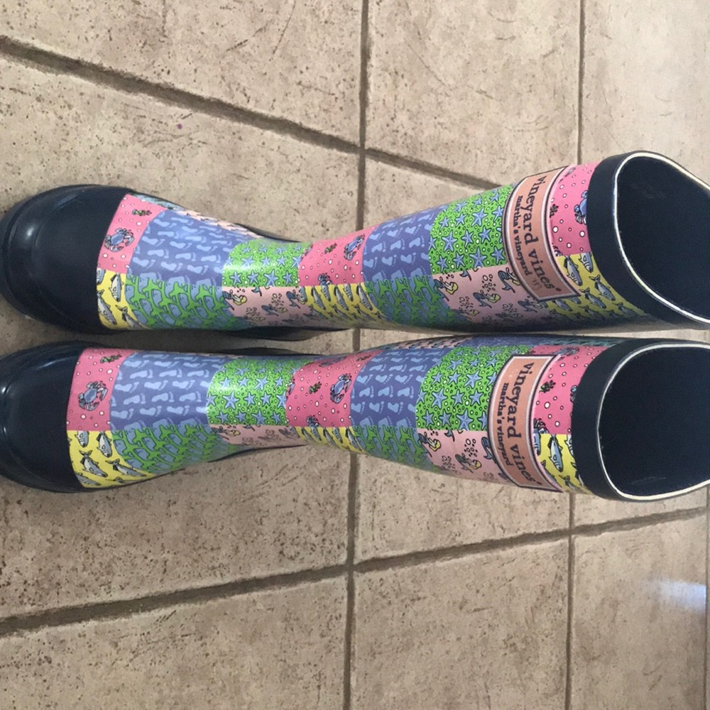 Vineyard vines rain boots worn once